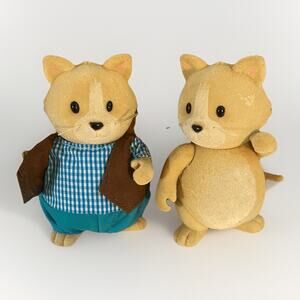 Li’l Woodzeez Cat Figures Lot of 2 Flocked Cats Family Set Honeysuckle Hollow